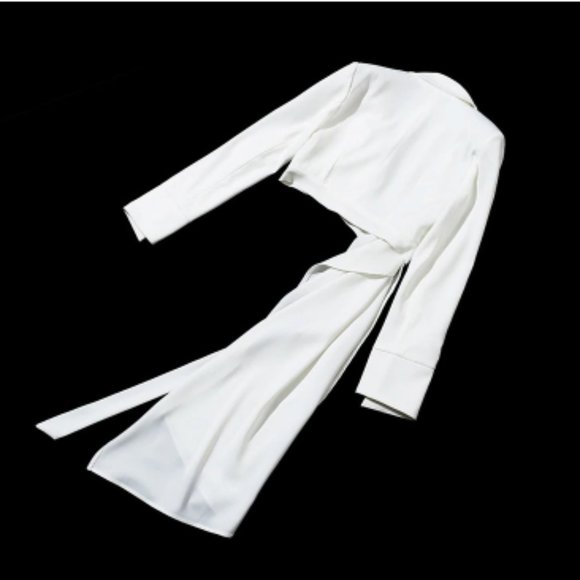 White Asymmetrical Blouse ❄️ - Picture 7 of 7